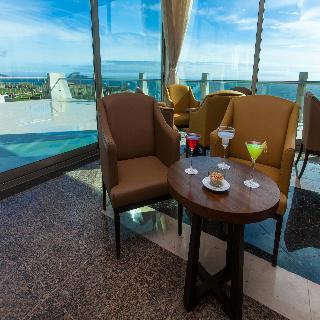 Гостиница Barcelo Angra Marina
