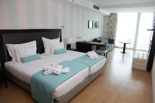 Гостиница Barcelo Angra Marina