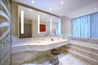 Гостиница DoubleTree by Hilton Doha - Old Town