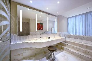 Гостиница DoubleTree by Hilton Doha - Old Town