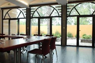 Гостиница Best Western Plus Le Lavarin
