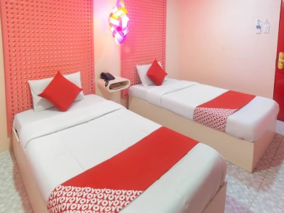 Гостиница Oyo 155 Europa Breakfast And Bed