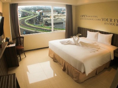 Hotel Kyriad Metro Cipulir