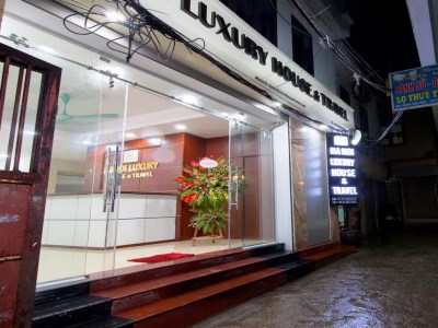 Hotel Hanoi Luxury House And Travel