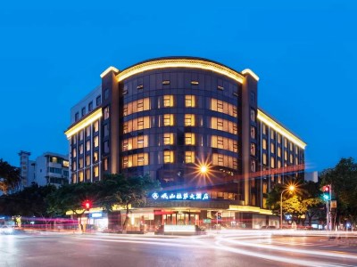 Гостиница Minshan Lhasa Grand