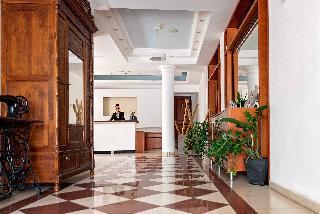 Hotel Pyramos