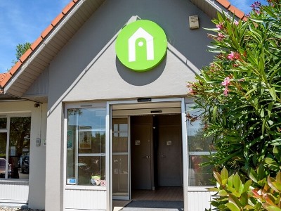 Гостиница Campanile Toulouse Nord - Sesquieres