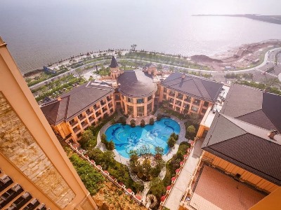 Hotel Chateau Star River Qing Dao