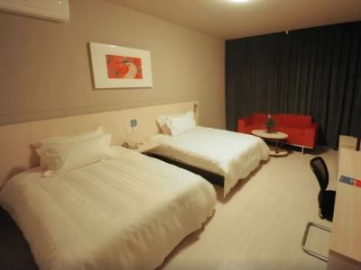 Гостиница Jinjiang Inn Hongqiao Guangrongdao