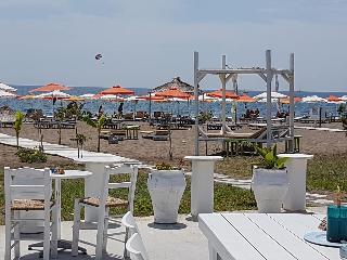 Hotel Beach Break