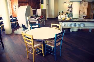Hotel Kyriad Direct Arles