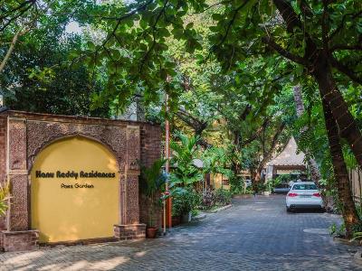 Гостиница Hanu Reddy Residences Poes Garden