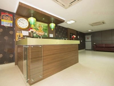 Гостиница Ngh Transit Hotel