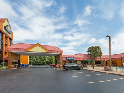 Гостиница Days Inn By Wyndham Bristol