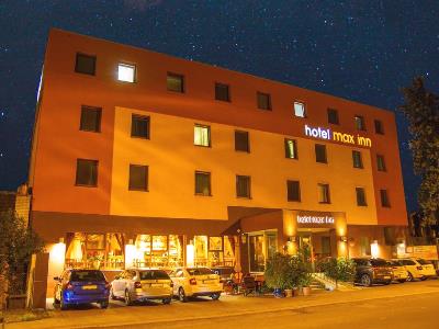 Гостиница Max Inn