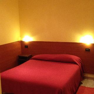 Hotel Albergo Parigi