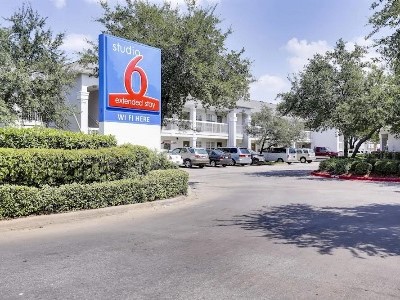 Гостиница Studio 6 Houston - Spring