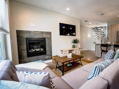 Гостиница Mile High Townhome In Golden Triangle