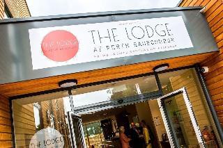 Hotel The Lodge At Perth Racecourse