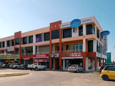 Hotel Aristo  @ Putatan