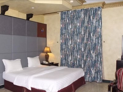 Гостиница Beach Palace Furnished Units