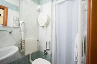 Гостиница Maxim Axial