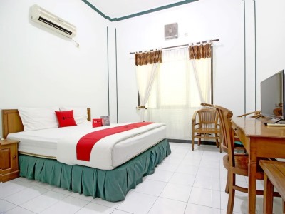 Гостиница Reddoorz Near Xt Square Yogyakarta