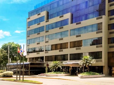 Roosevelt Hotel And Suites