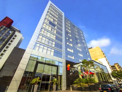 Гостиница Sol De Oro Hotel And Suites