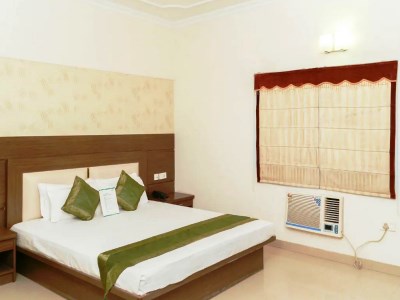 Hotel Treebo Maniram Palace