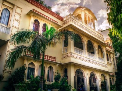 Гостиница Krishna Palace
