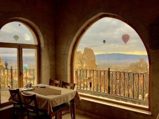 Caldera Cave Hotel