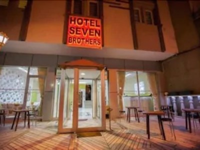Гостиница Seven Bros