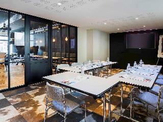 Гостиница Ibis Styles Laval Centre Gare