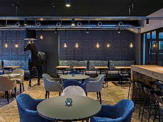 Гостиница Ibis Styles Laval Centre Gare