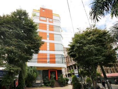 Hotel Airy Bahu Wolter Monginsidi 124 Manado
