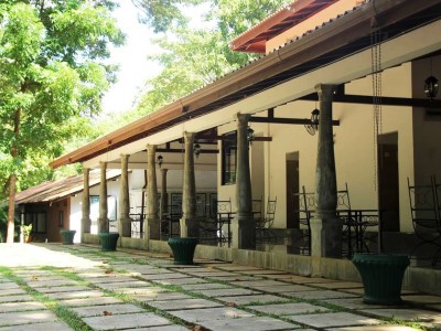 Hotel Dambulu Oya Family Park
