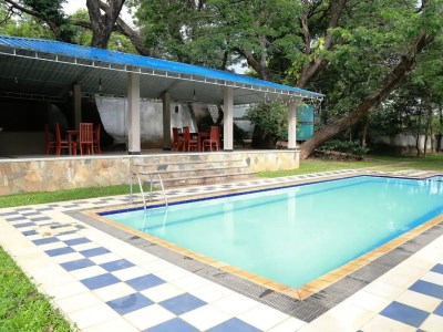 Hotel Grand Kalundawa Waterfront Resort