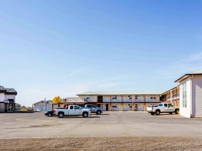 Гостиница Knights Inn Moose Jaw