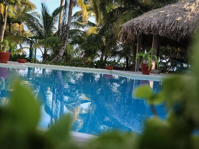Гостиница White Sands Cove