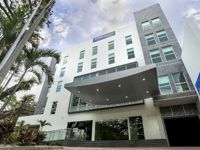 Hotel City Express Plus Cali