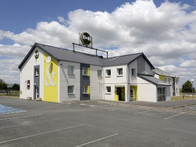 B And B Hotel Bourges 2
