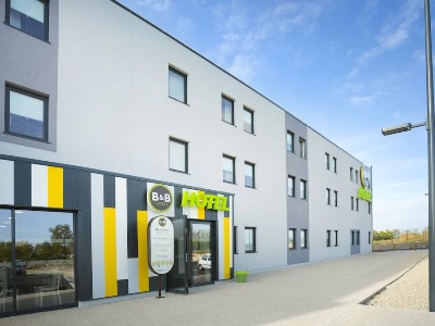 B And B Hotel Niort Marais Poitevin