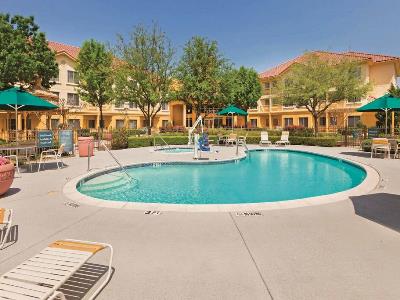 Гостиница La Quinta Inn Suite Dallas Dfw Apt North