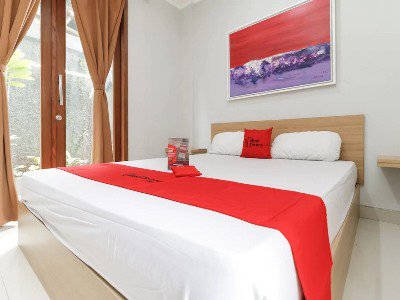Hotel Reddoorz @ Cipete 2