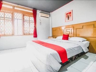 Гостиница Reddoorz Plus Near Senen 2