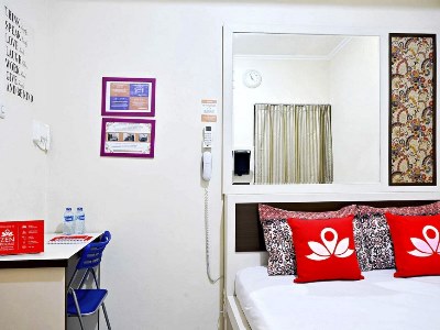 Гостиница Zen Rooms Cideng Barat
