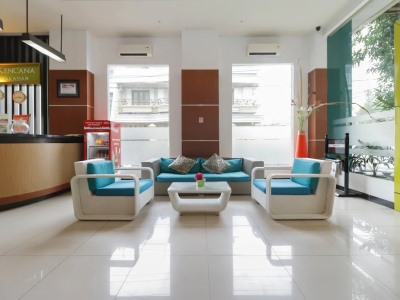 Гостиница Reddoorz Plus Near Pantai Losari