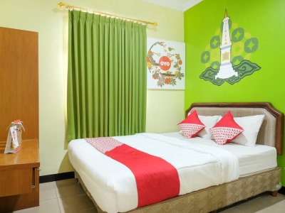 Oyo 512 Ndalem Mantrijeron Hotel