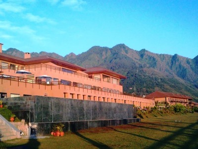 Гостиница Taj Dal View, Srinagar